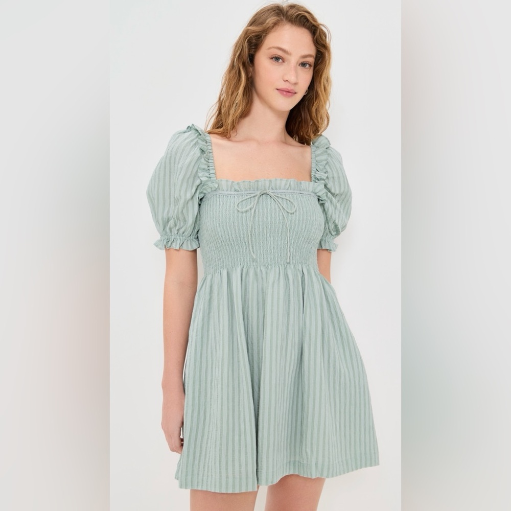 NWT Hill House Home Scarlett Mini Dress Soft Green Tonal Seersucker